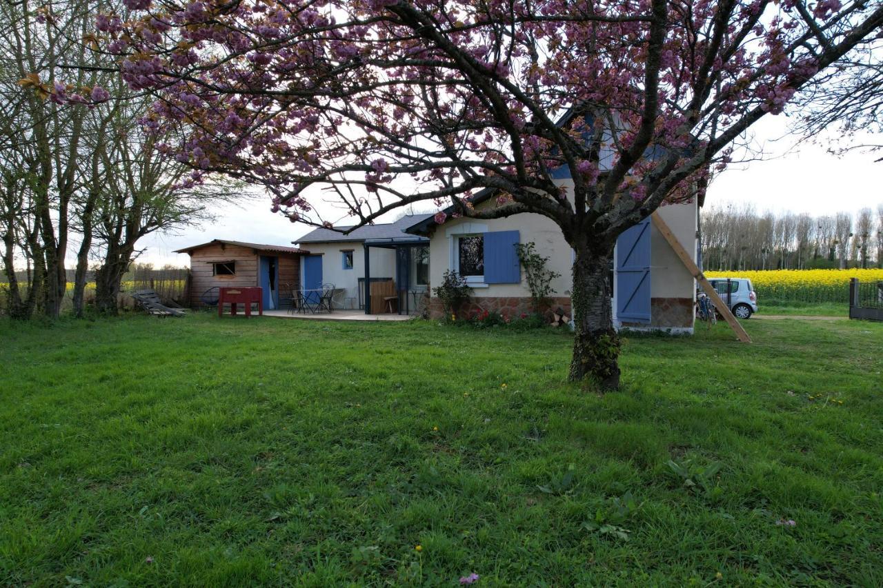 Le Gite Du Loir A Velo, Gite D'Etape, Backpacker Marcon Exterior photo